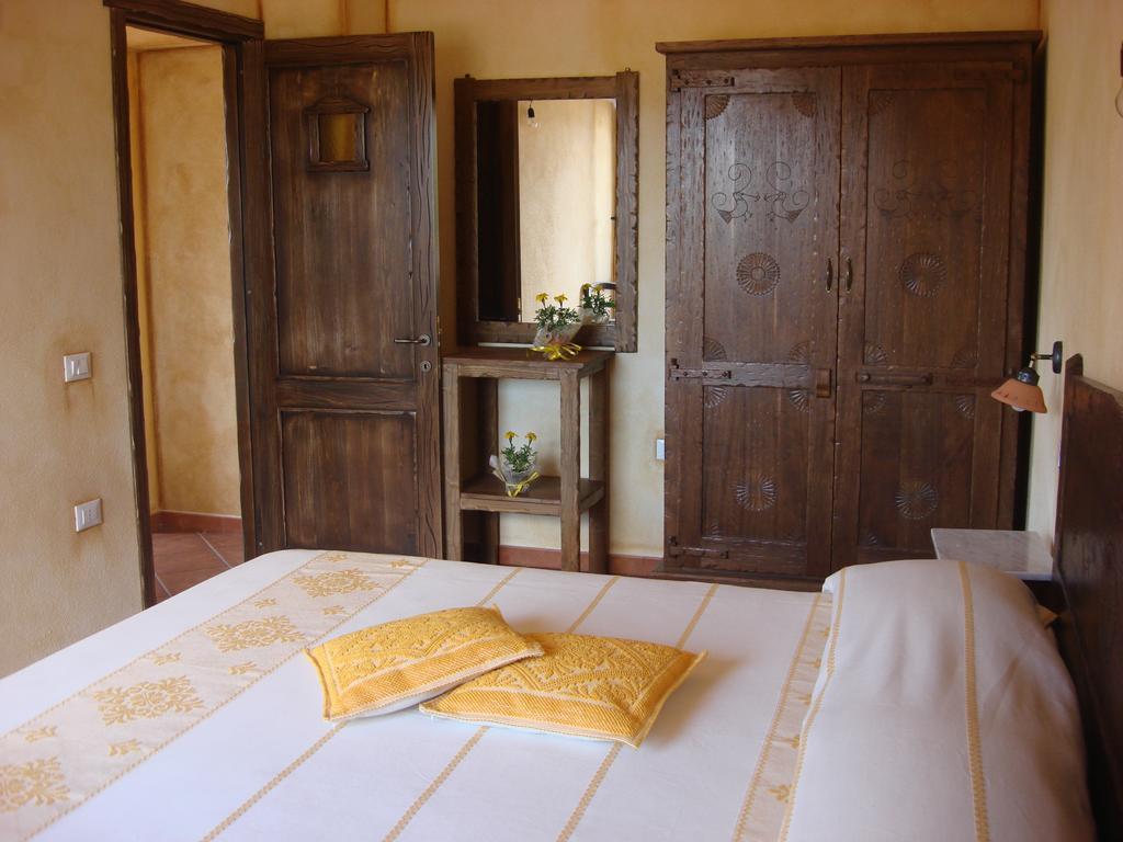 Grazia Deledda Bed & Breakfast Galtellì Eksteriør bilde