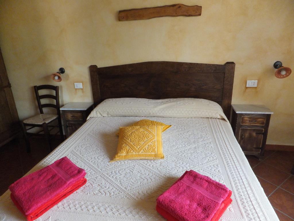 Grazia Deledda Bed & Breakfast Galtellì Eksteriør bilde